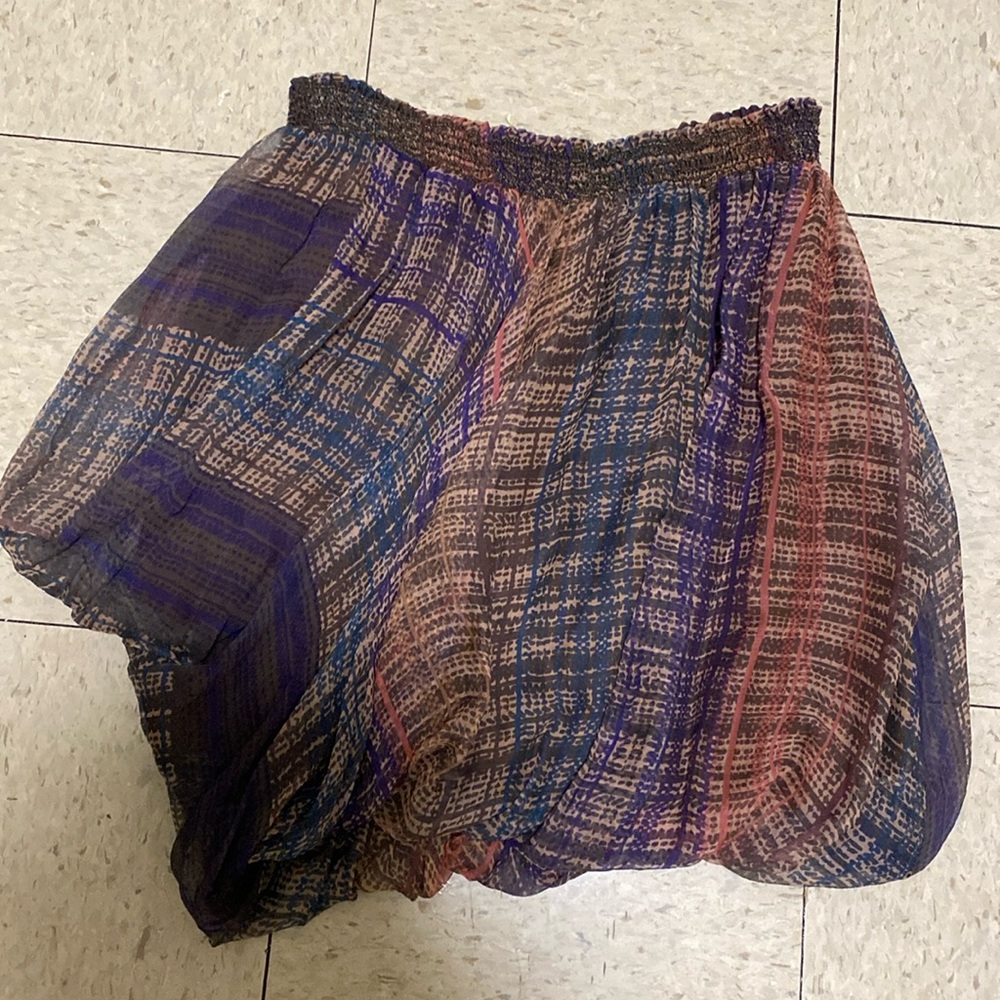 Max Studio 100% silk mini bubble skirt